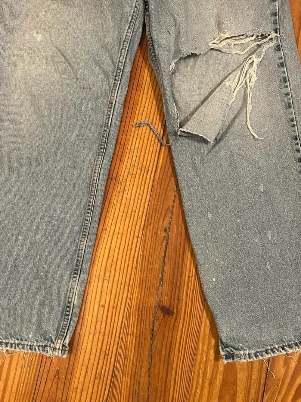 Vintage Levi's Light Blue Distressed Thrashed Relaxed Fit Jeans